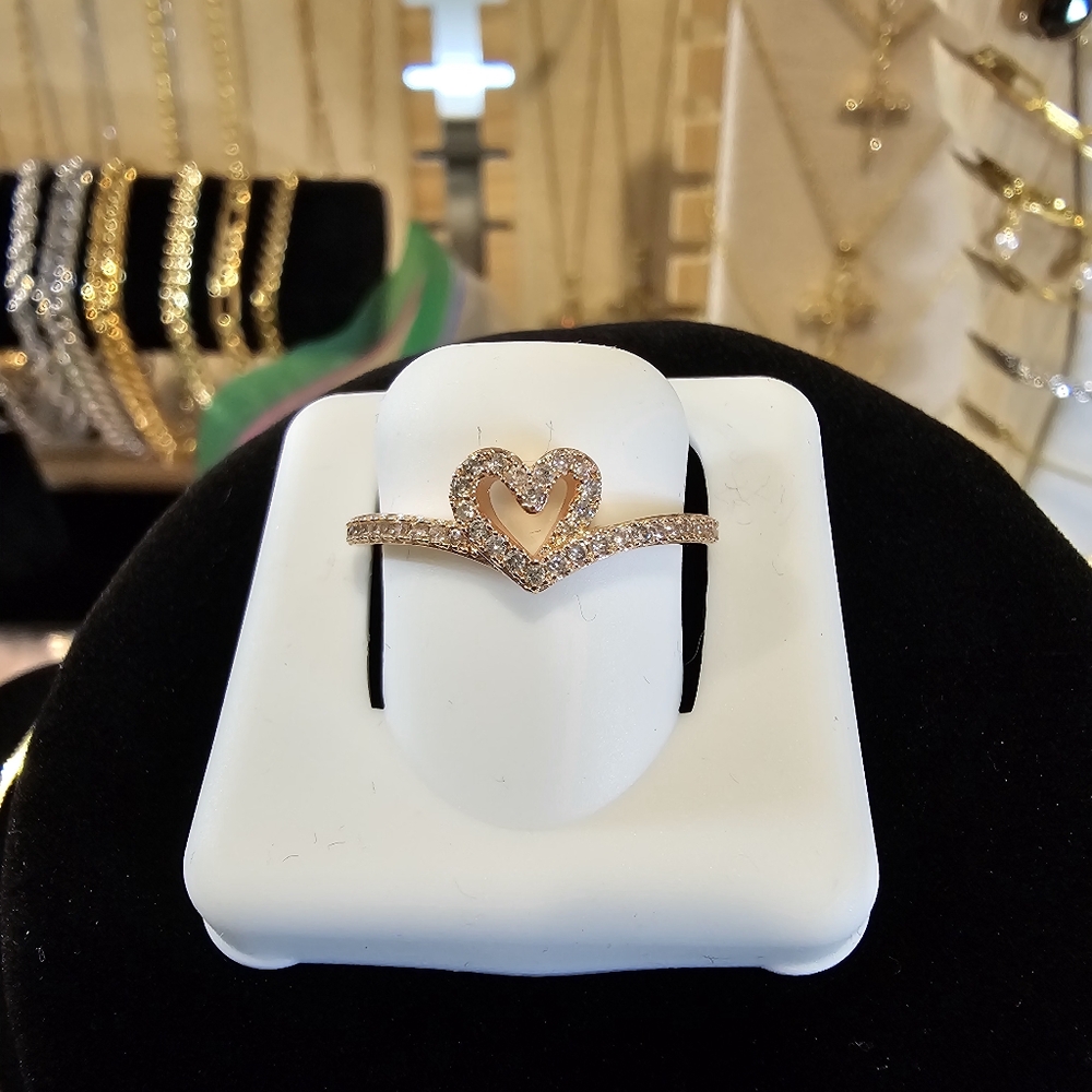 Dainty Heart Ring